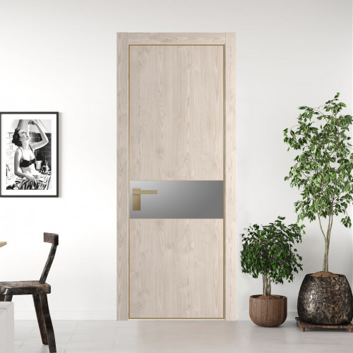 Межкомнатная дверь ProfilDoors 17 NE Каштан светлый с кромкой Золото с стекляной вставкой серебро матлак